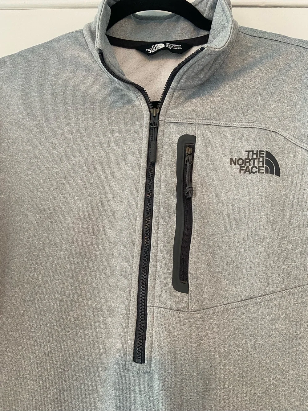 The North Face Light Gray Men's Quarter-Zip Pullover